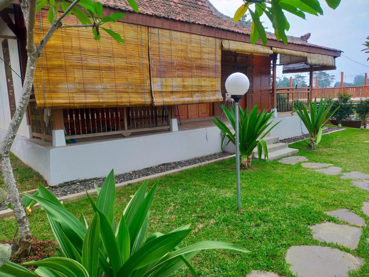 Joglo Kumpul Resort Cangkiran Esterno foto